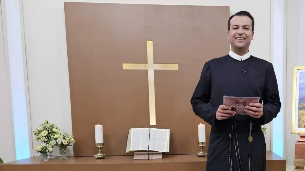 Imagem Intercede por nos by juana tannus do artigo “Intercede por Nós” é inspirado em Nossa Senhora do Perpétuo Socorro