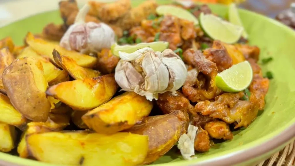 Imagem frango com batata ao molho de alho santa receita do artigo Frango com Batata ao molho de Alho - Santa Receita