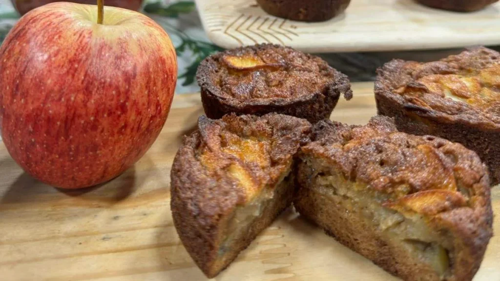 Imagem torta de maca italiana santa receita do artigo Torta de Maça Italiana - Santa Receita