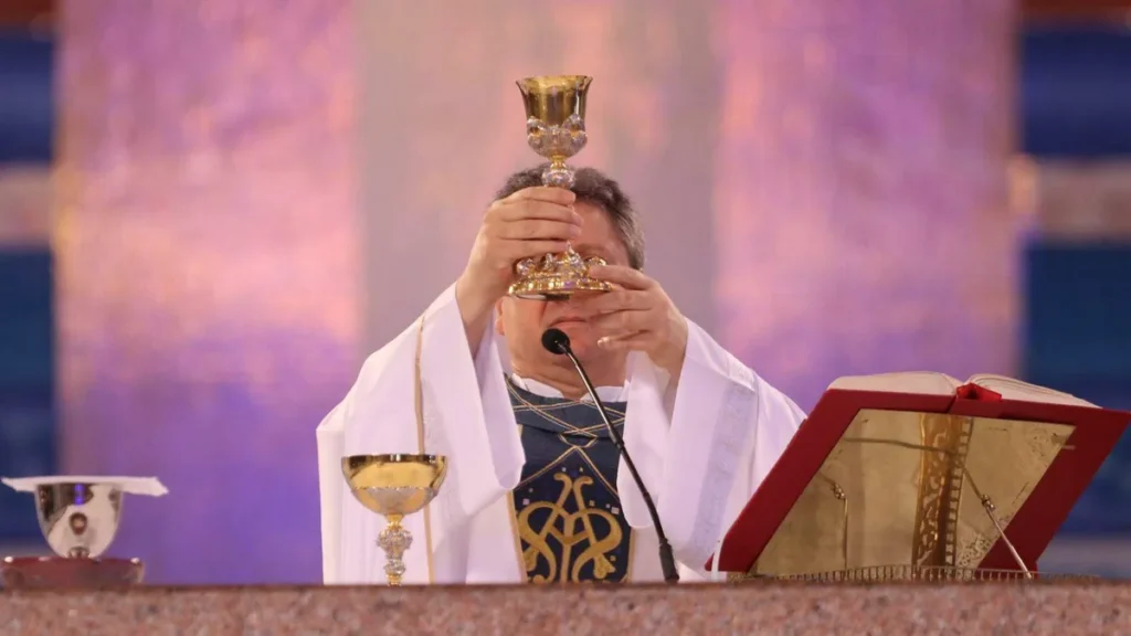 Imagem Missa de Abertura 15 Romaria da Familia dos Devotos do artigo Ir à missa aos domingos é apenas uma obrigação?