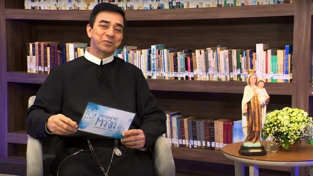 Imagem escola de maria do artigo Nossa Senhora do Carmo: surgimento da Devoção