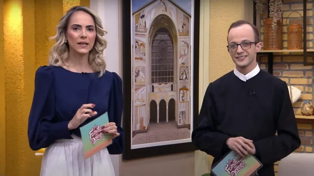Imagem familia dos devotos 1 do artigo Veja os preparativos para a novena e festa de Nossa Senhora Aparecida