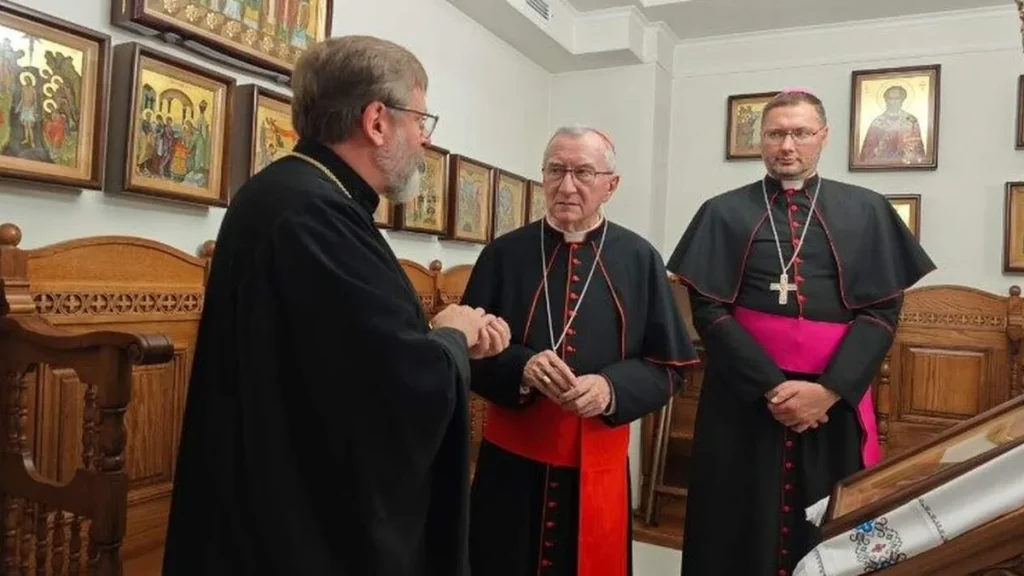 Imagem Cardeal Parolin do artigo Cardeal Parolin desembarca na Ucrânia para missão de paz e diálogo