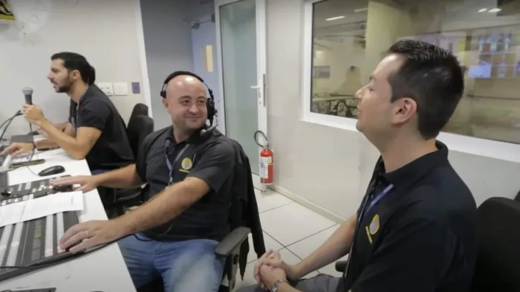 Imagem sabado no santuario 1 do artigo Irmão Alan encara o desafio e trabalha um dia nos bastidores da TV Aparecida