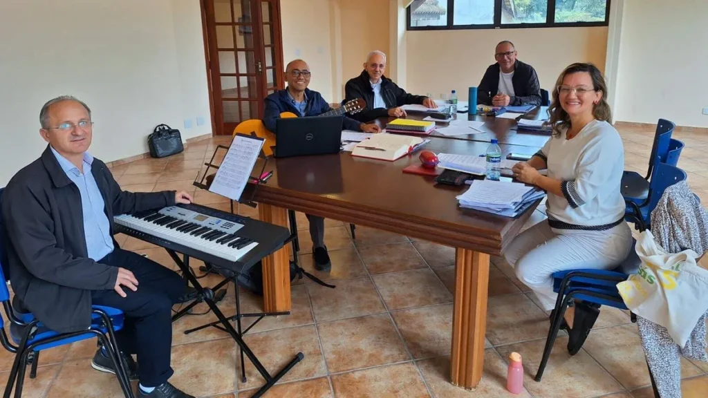 Imagem Equipe de Reflexao de Musica Liturgica da CNBB do artigo CNBB prepara cantos para a presidência da missa
