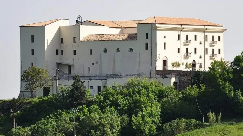 Imagem Casa e Santuario de Santa Maria da Consolacao Deliceto do artigo Conheça o convento que se tornou um farol da espiritualidade redentorista