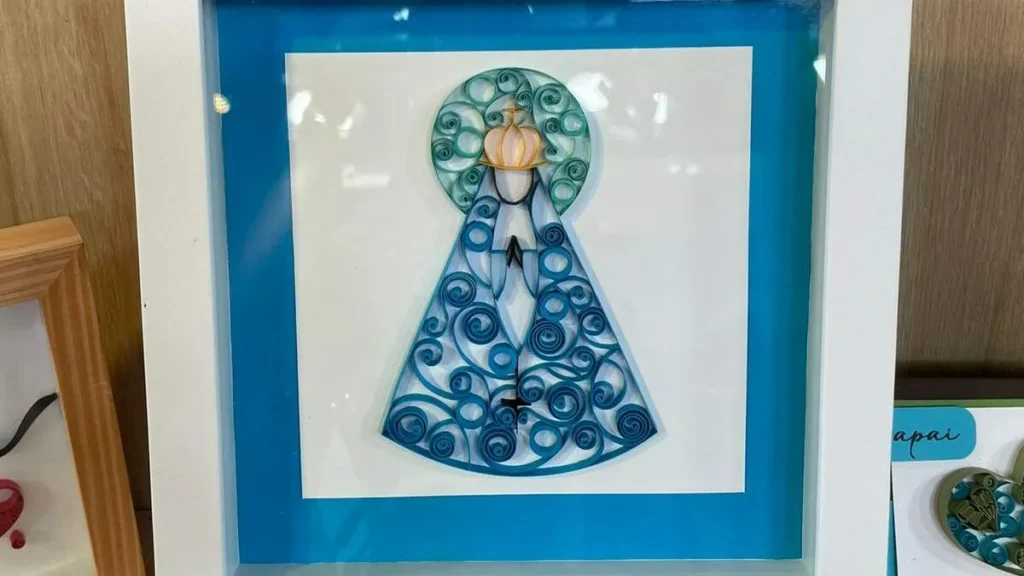 Imagem nossa senhora aparecida em quilling faca voce mesmo do artigo Nossa Senhora Aparecida em quilling - Faça Você Mesmo