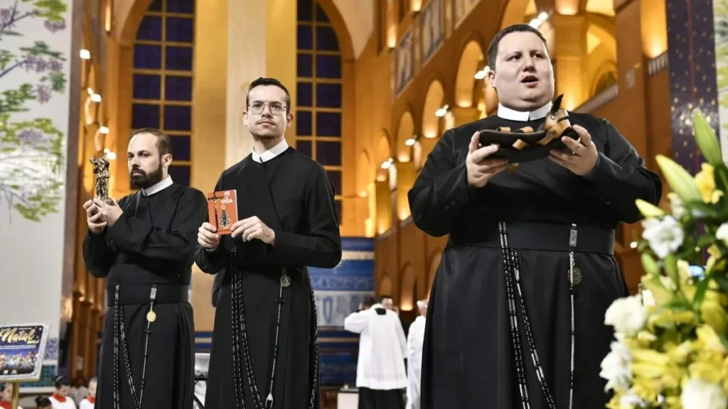 Missionários Redentoristas durante celebração no Santuário Nacional