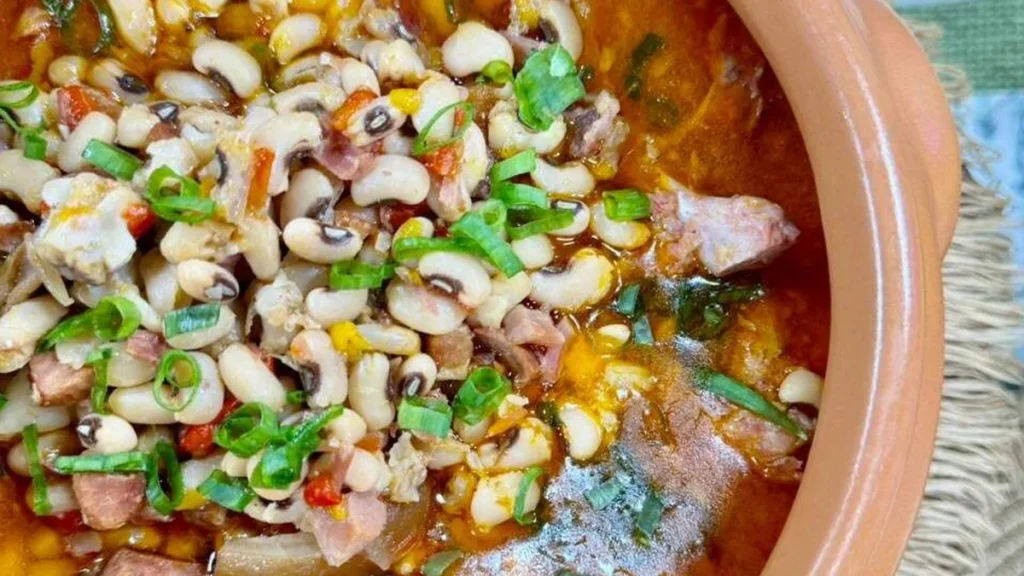 Imagem feijoada de feijao fradinho santa receita do artigo Feijoada de Feijão Fradinho - Santa Receita