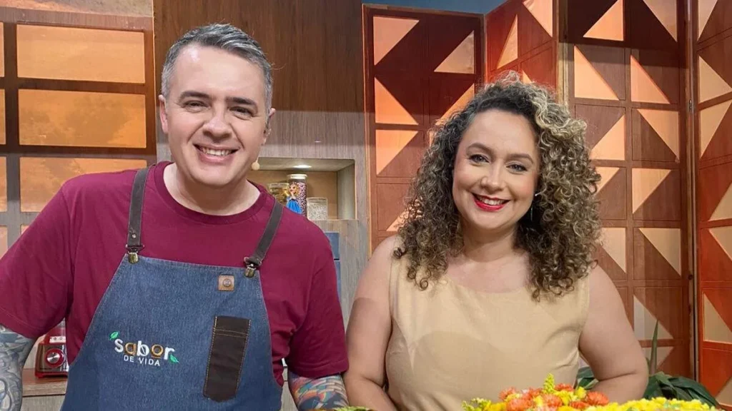 Imagem Chef Leonardo Roncon e Bianca Laua do artigo Chef Leo Roncon prepara sopa de queijo para aquecer o inverno