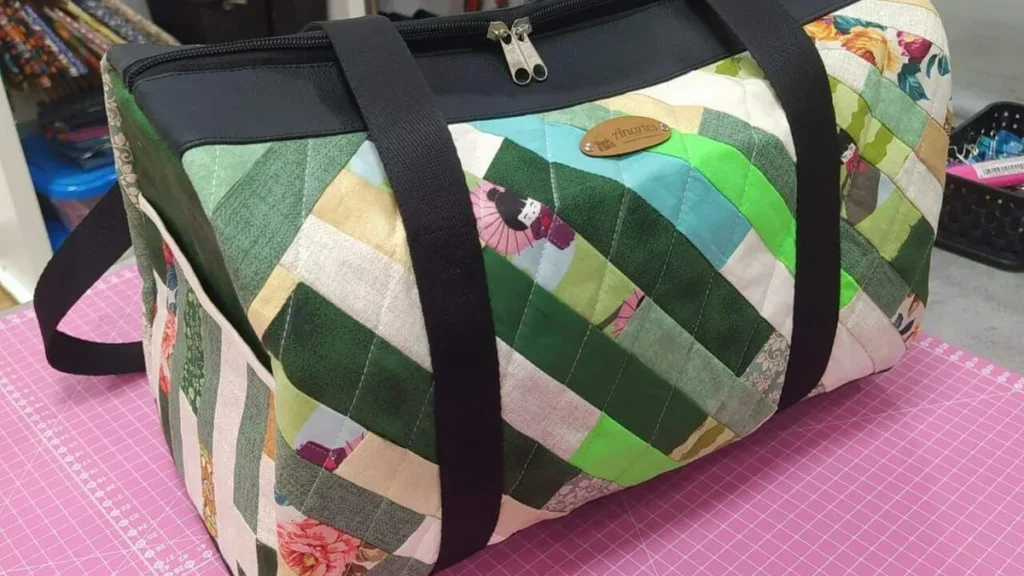 Imagem minicurso aula 5 mala em patchwork faca voce mesmo do artigo Minicurso – Aula 5: Mala em Patchwork - Faça Você Mesmo