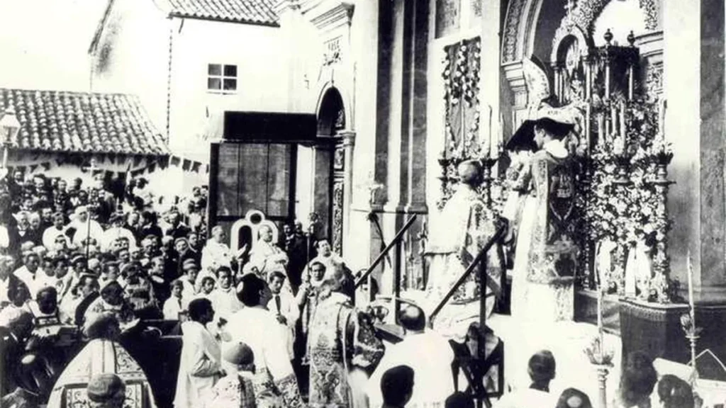 Coroação de Nossa Senhora Aparecida em 1904