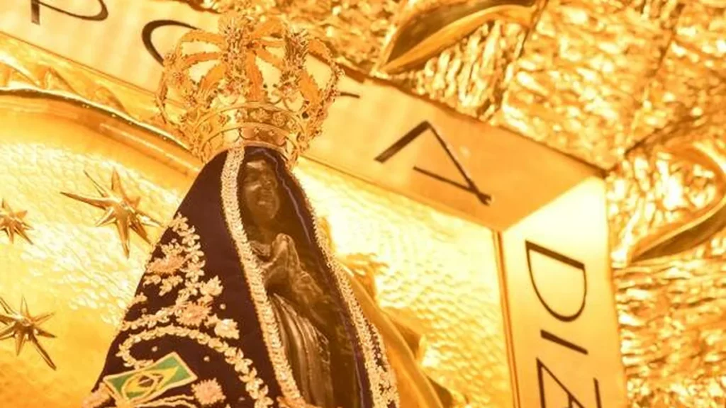 Imagem Imagem de Nossa Senhora Aparecida no nicho do artigo “O Espírito e a Esposa” e seu clamor catequético