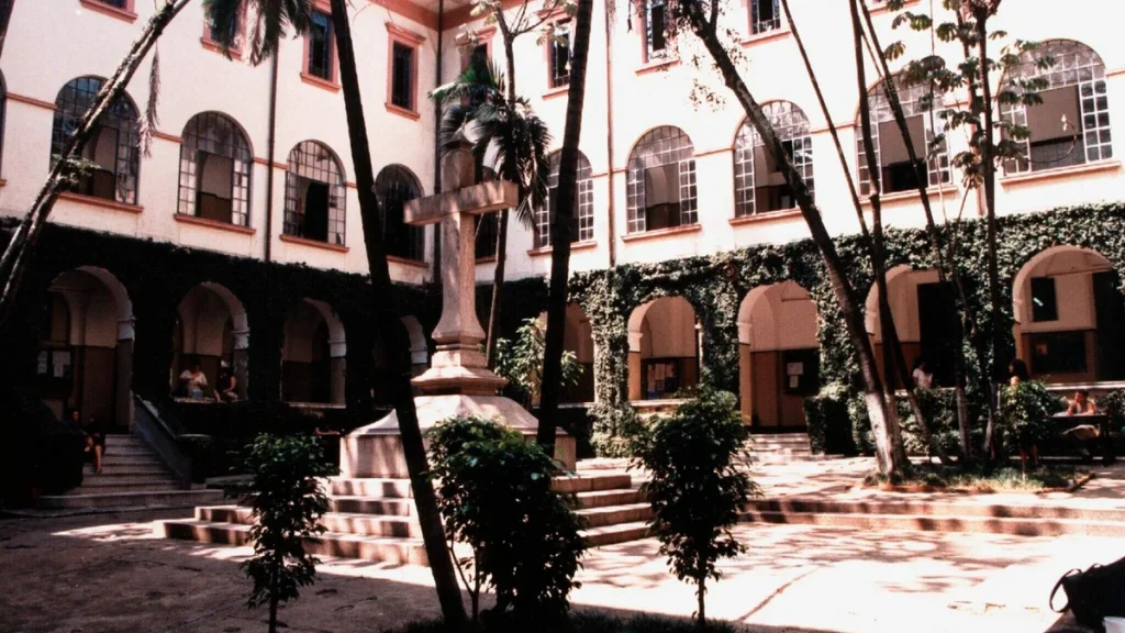 Imagem PUC SP do artigo Por que uma universidade recebe o título de pontifícia?