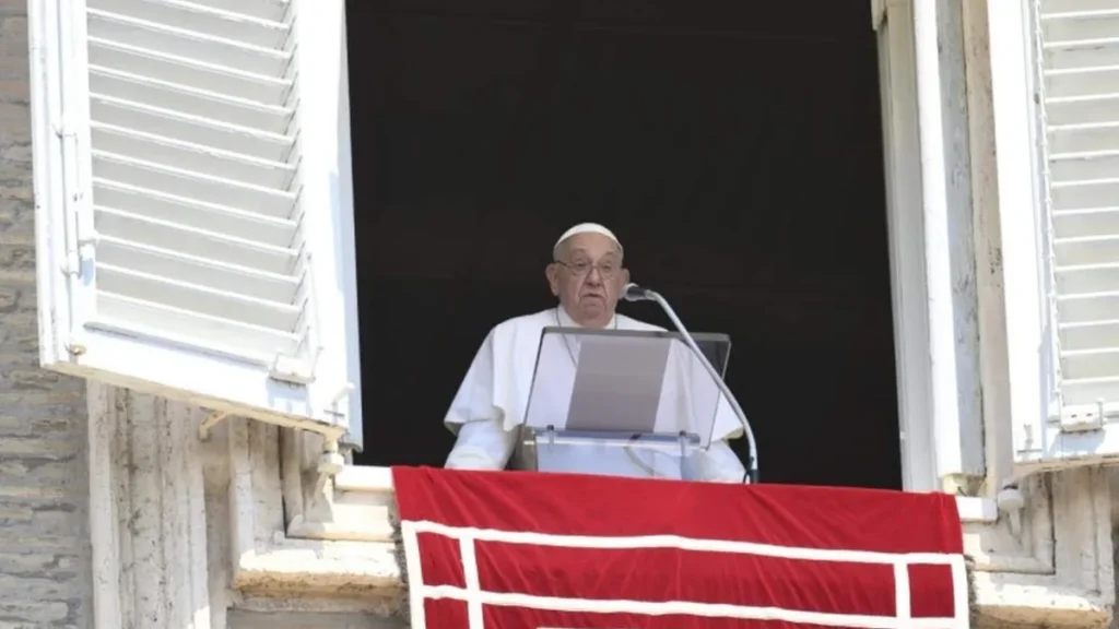 Imagem Papa Francisco do artigo Angelus: Papa Francisco clama por paz e diálogo no Oriente Médio