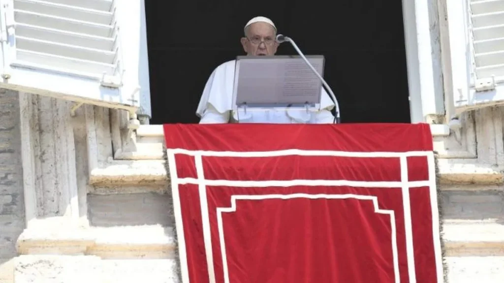 Imagem Papa Francisco do artigo Angelus: Papa Francisco fala sobre caridade e amor