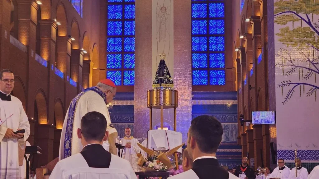 Imagem Romaria RJ 2024 do artigo Em oração, devotos do Rio celebram romaria na Casa da Mãe Aparecida