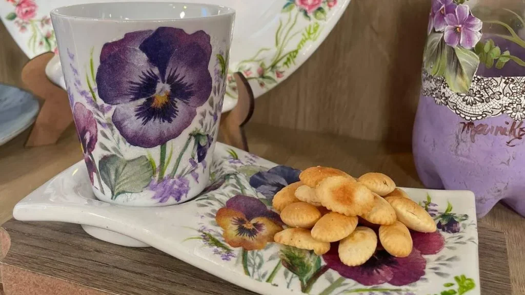 Imagem decoupage na porcelana faca voce mesmo do artigo Decoupage na porcelana - Faça Você Mesmo