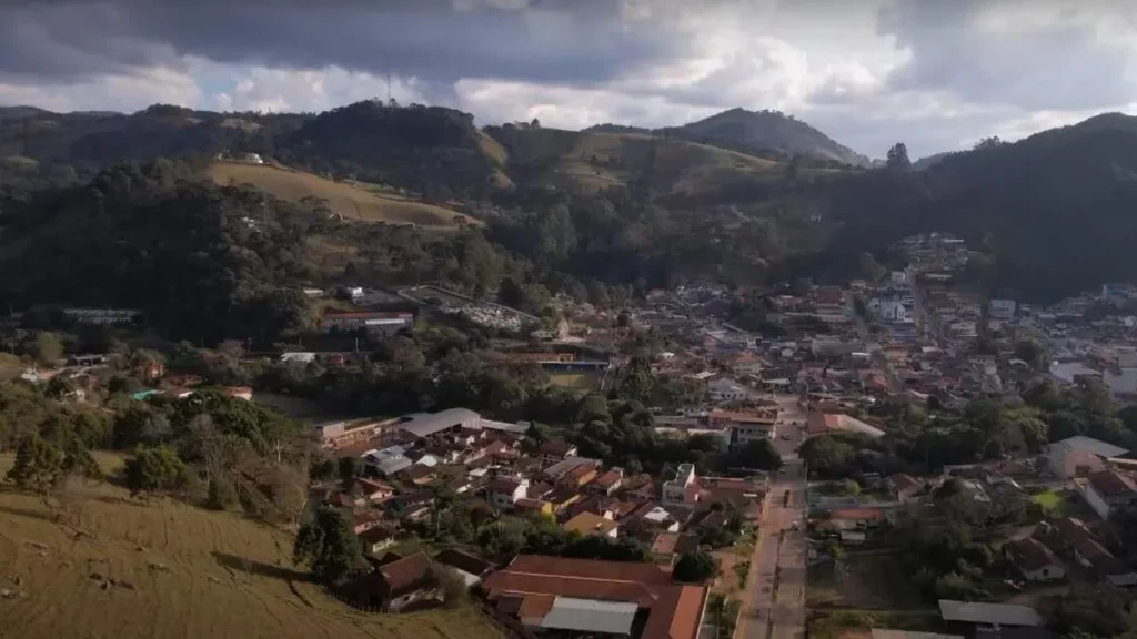 Imagem familia dos devotos 1 do artigo Experimente as sensações que o Turismo Rural de Gonçalves pode te oferecer!