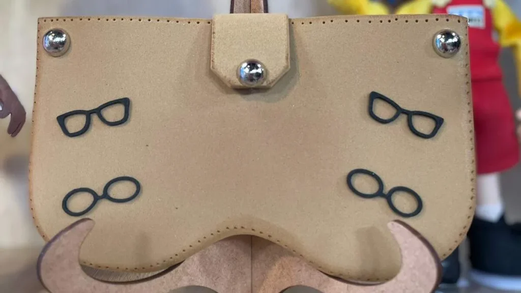 Imagem porta oculos faca voce mesmo do artigo Porta-óculos para os pais em EVA - Faça Você Mesmo