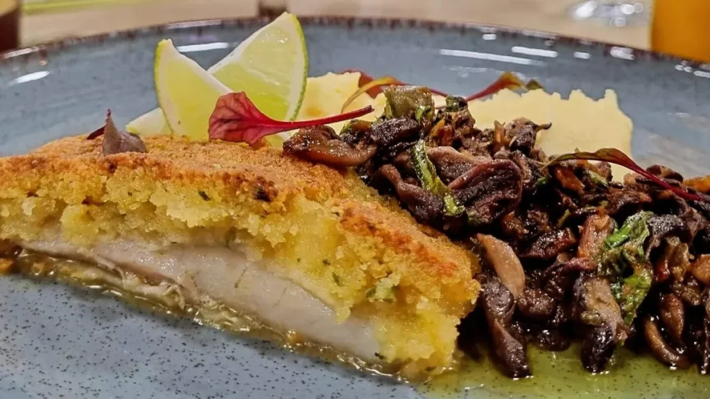 Imagem Peixe com molho de champingnon alcaparras e aligot do artigo Peixe com Molho de Cogumelos, Alcaparra e Aligot - Santa Receita
