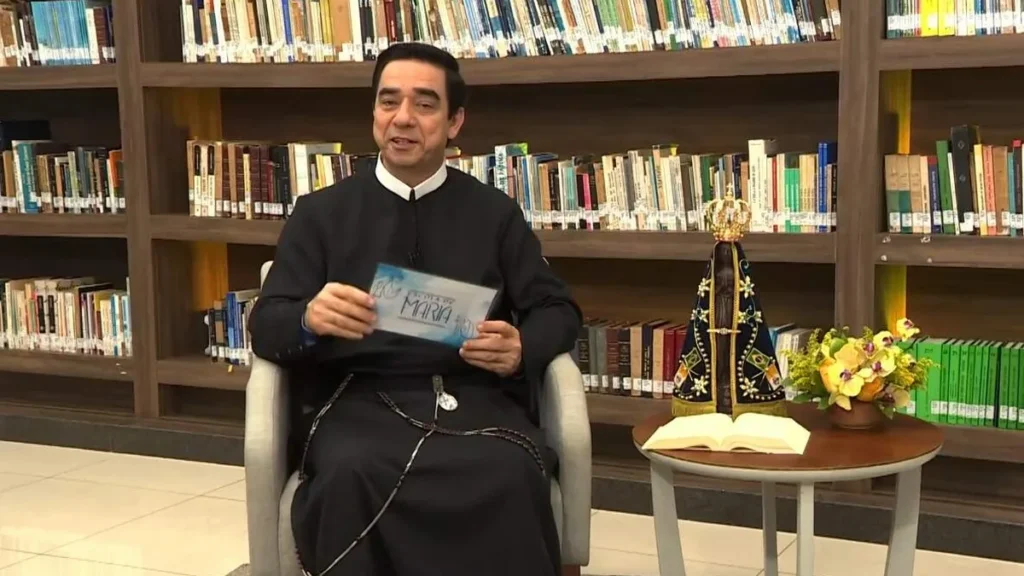 Imagem escola de maria do artigo A Mãe Aparecida, Mãe da comunicação - É BOM ESTAR ONDE A MÃE ESTÁ
