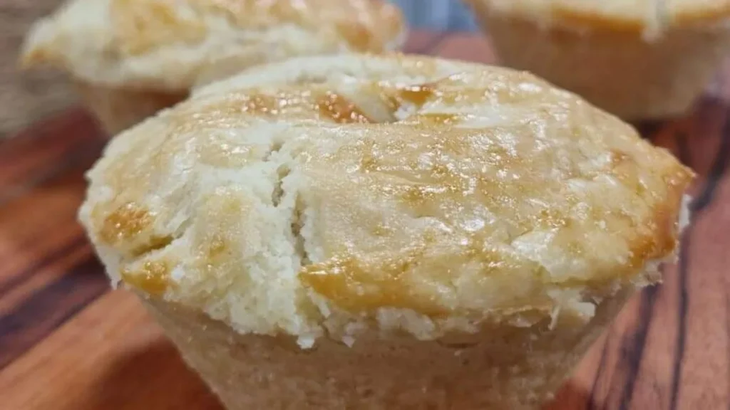 Imagem empadinhas santa receita do artigo Empadinha com 3 ingredientes - Santa Receita