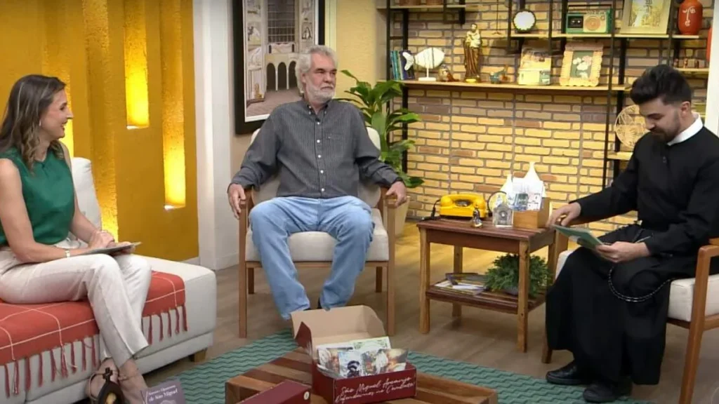 Imagem familia dos devotos 1 do artigo Aprenda mais sobre São Miguel Arcanjo: O Protetor da Igreja