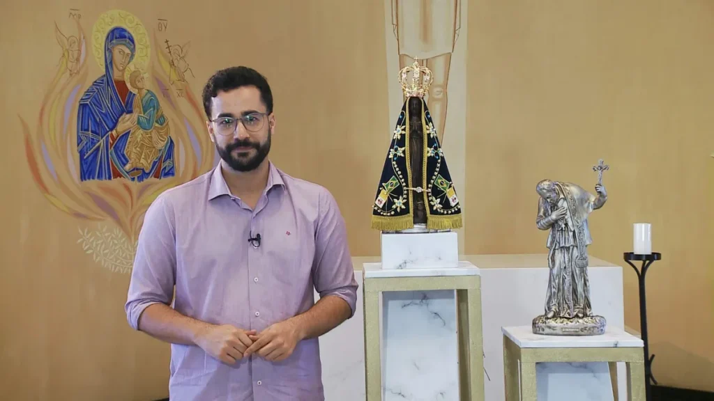 Imagem APD 2910 Reproducao TV Aparecida 1 do artigo "Aparecida Debate" destaca os 130 anos da chegada dos Missionários Redentoristas a Aparecida