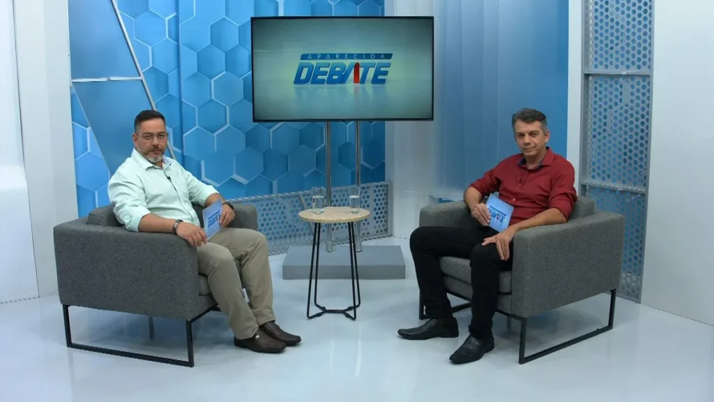 Imagem APD 1510 Reproducao TV Aparecida 1 do artigo "Aparecida Debate" traz como tema os missionários digitais