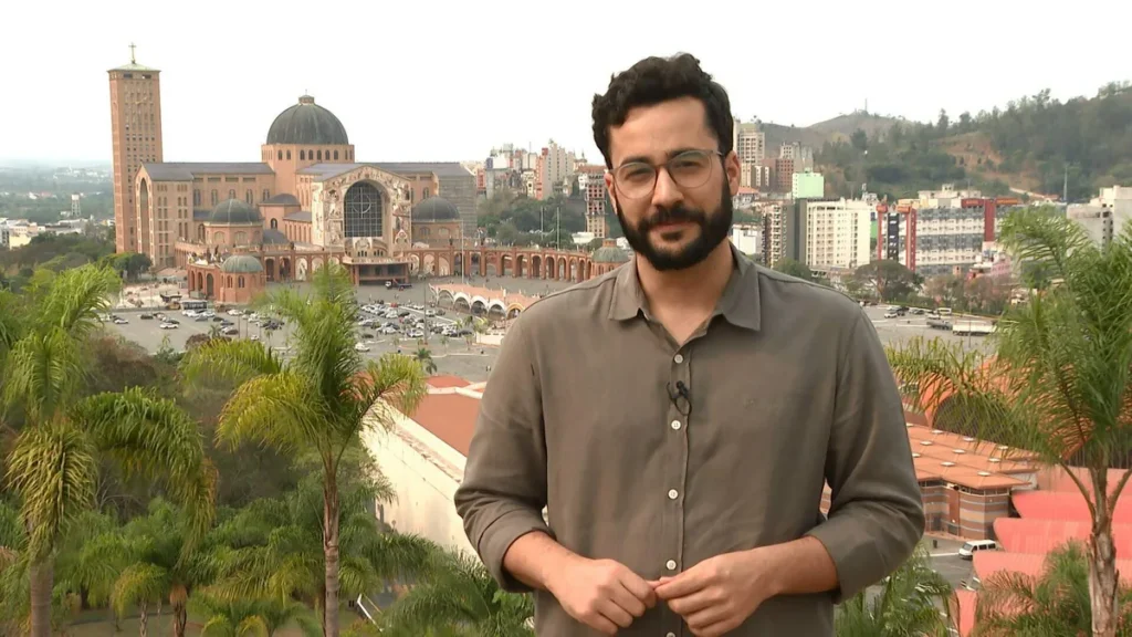 Imagem ARQ 0310 Reproducao TV Aparecida 1 do artigo "Arquivo A" mostra os bastidores da Novena da Padroeira