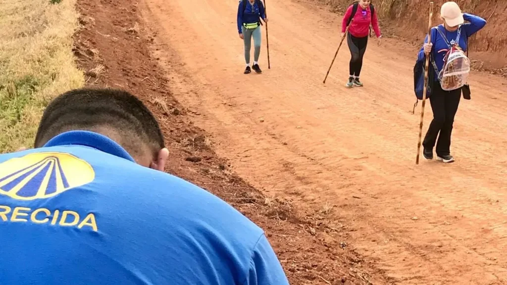 Imagem Caminhada TV Aparecida do artigo Equipe da TV Aparecida realiza o Caminho da Fé até a Casa da Mãe