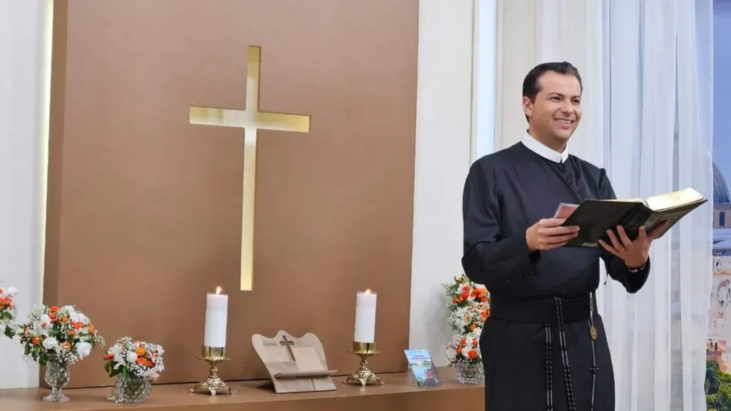 Imagem Intercede por nos by Gabriela Sousa do artigo Comunhão e Unidade é tema do “Intercede por Nós” deste domingo
