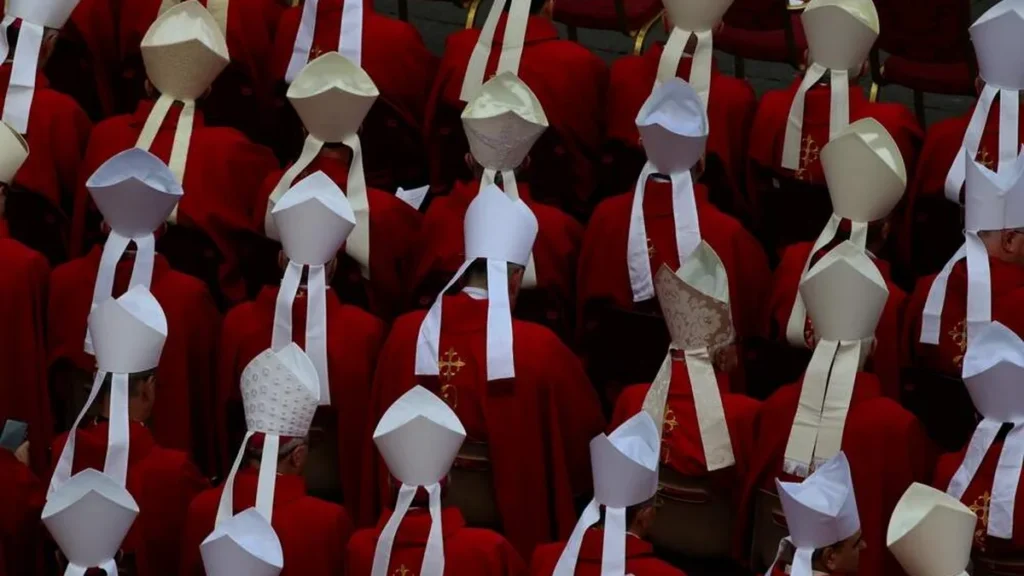 Imagem cardeais do artigo Papa aos novos cardeais: “olhos altos, mãos juntas, pés descalços”