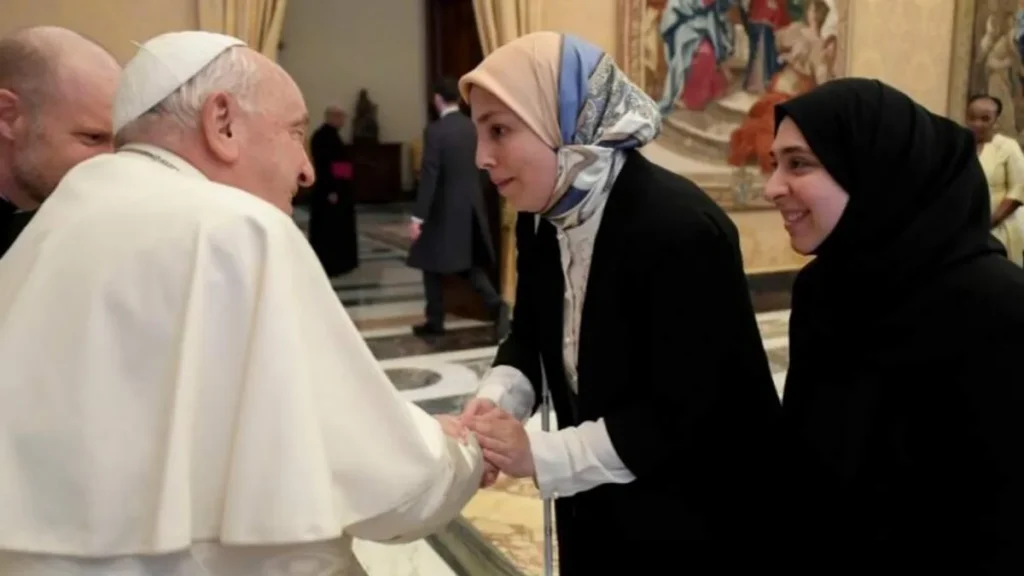 Imagem papa g7 da inclusao do artigo Papa reforça compromisso ao assinar carta de G7 da Inclusão