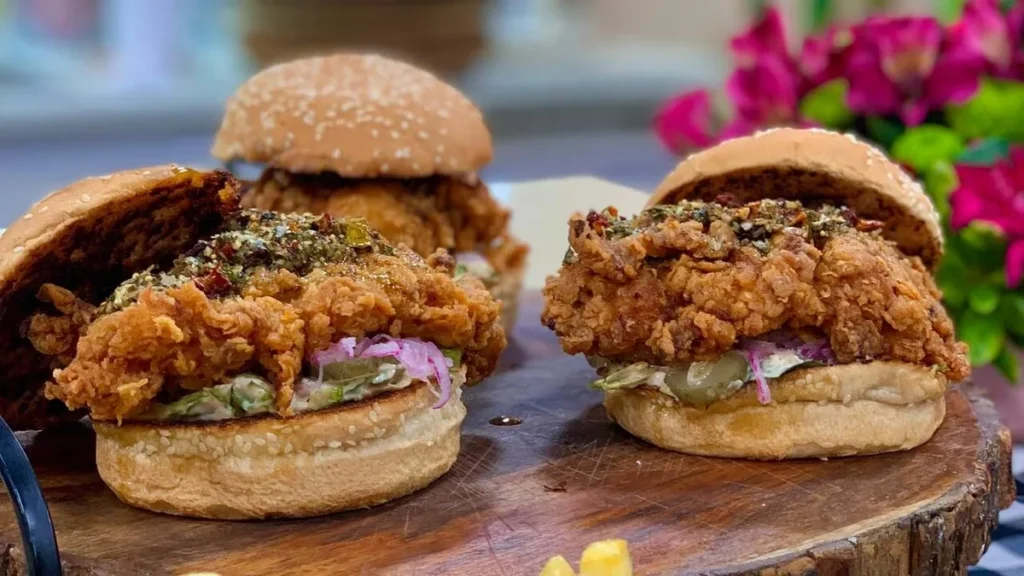 Imagem sanduiche de frango crocante do artigo Sanduíche de Frango Crocante – Santa Receita
