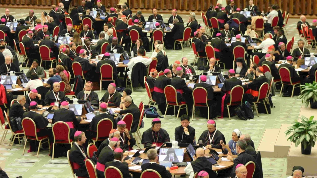 Imagem segunda sessao da 16 Assembleia Geral Ordinaria do Sinodo do artigo Coletiva de Imprensa mostra valor do magistério do Documento Final