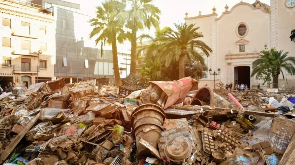Imagem igreja na espanha apos enchente do artigo Como a fé inspira ajuda em tempos de desastres naturais