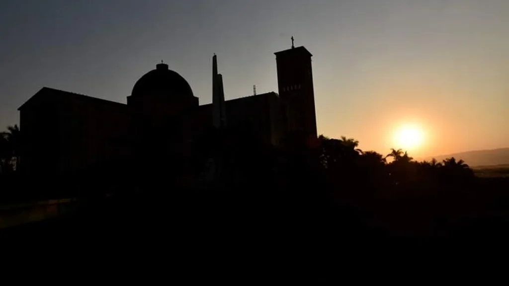 Imagem Por do sol no Santuario Nacional do artigo Obrigado, Família dos Devotos, pela fidelidade em 2024