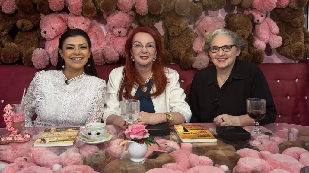 Imagem Amanda Francozo recebe convidadas na doceria Pikurruchas do artigo Amanda Françozo tem encontro com convidadas em confeitaria paulista