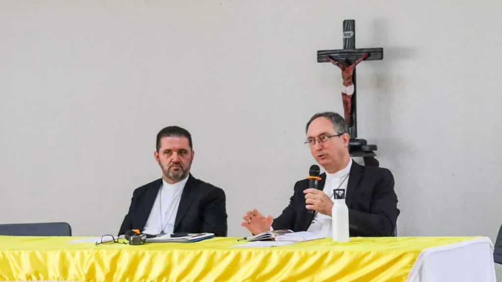 Imagem Dom Sergio e Dom Dirceu do artigo Cardeal Sérgio e Dom Dirceu compartilham experiências do Sínodo