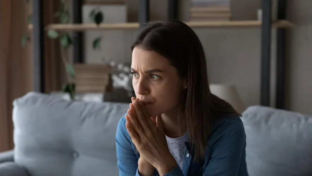 Imagem Mulher com duvidas do artigo Nossa Senhora e os santos fazem milagres?