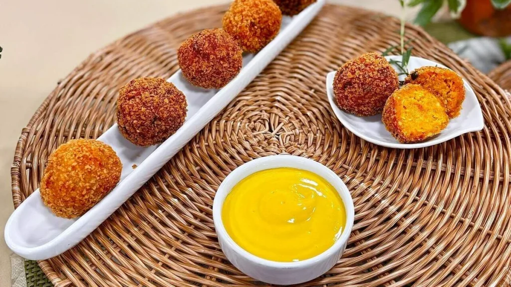 Imagem bolinho frito de cenoura santa receita do artigo Bolinho Frito de Cenoura - Santa Receita