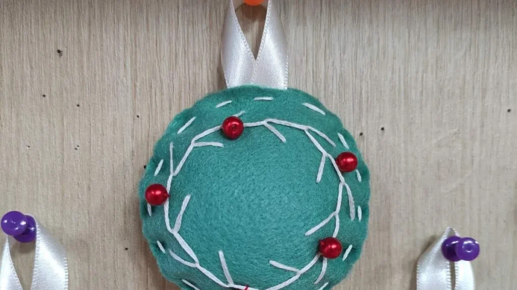 Imagem bordado no enfeite de natal faca voce mesmo 7 do artigo Bordado no enfeite de Natal - Faça Você Mesmo