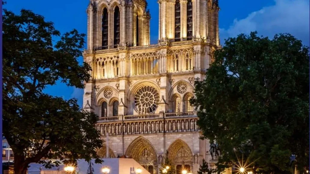Imagem Catedral de Notre Dame destaque do artigo Explore os detalhes icônicos da renovada Catedral de Notre-Dame