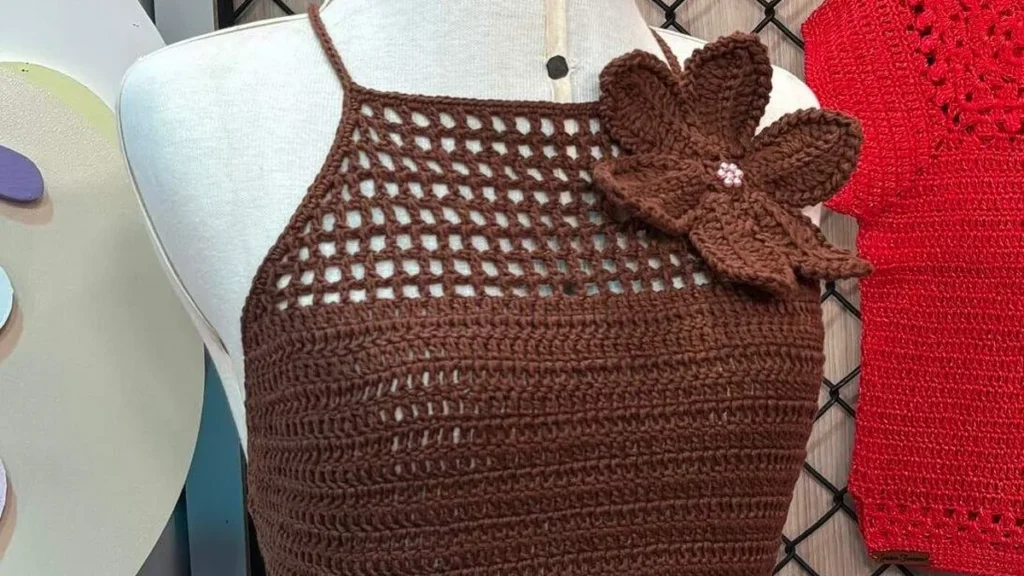 Imagem cropped croche com flor faca voce mesmo do artigo Cropped crochê com flor - Faça Você Mesmo