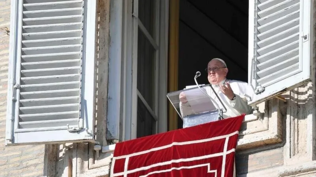 Imagem papa angelus 2024 do artigo Papa: “Na família é mais importante ouvir do que entender”