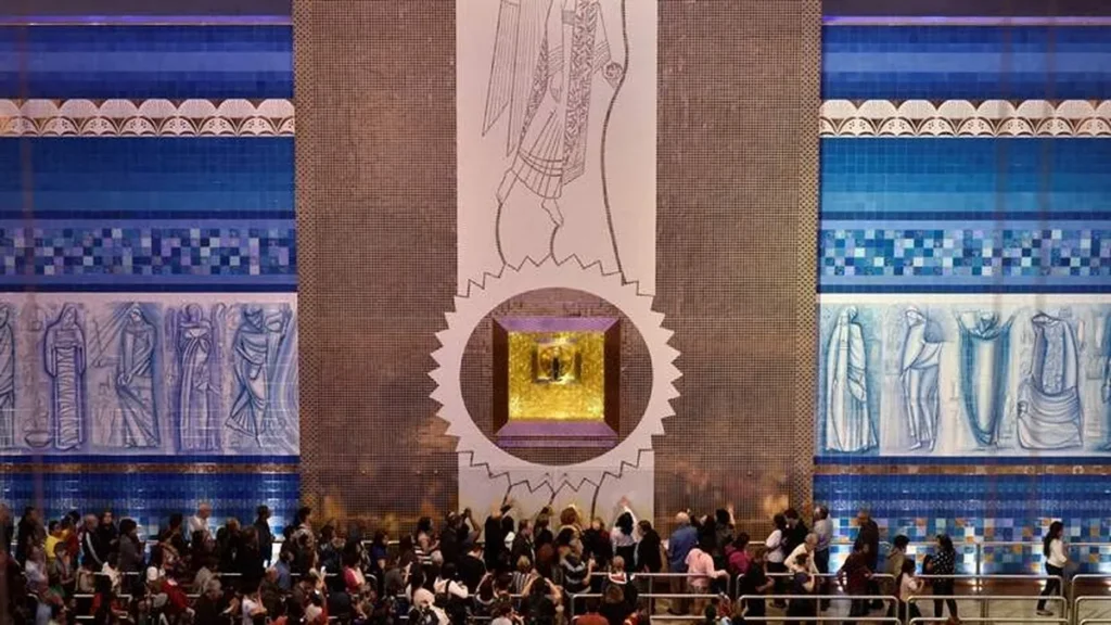Imagem Nicho com a Imagem de Nossa Senhora Aparecida do artigo Esperança e Sonhos para 2025