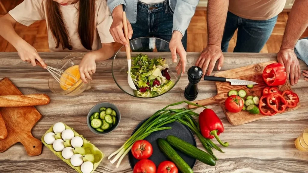 Imagem Familia com habitos saudaveis do artigo Como voltar à rotina alimentar após as festas de fim de ano?