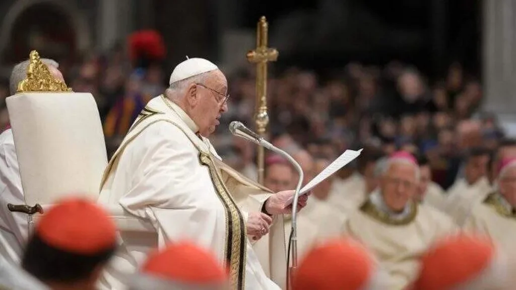 Imagem papa francisco missa epifania do artigo “Deus nunca se esquece de você”, destaca o Papa